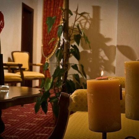 Hotel Maryo Плоєшті Екстер'єр фото