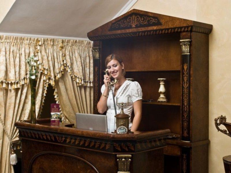 Hotel Maryo Плоєшті Екстер'єр фото
