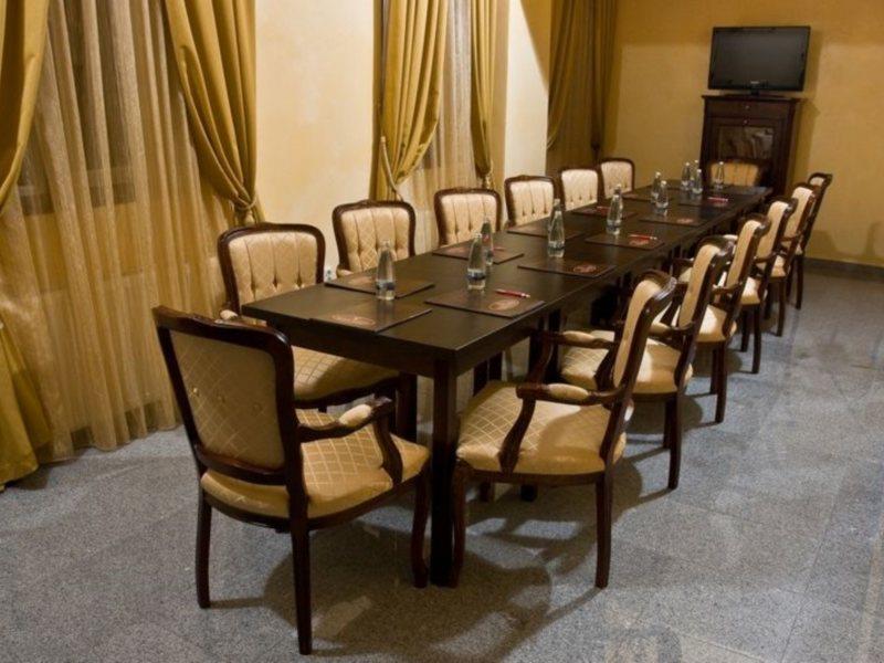 Hotel Maryo Плоєшті Екстер'єр фото